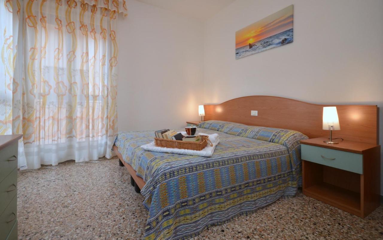 Appartamenti Dal Moro Lignano Sabbiadoro Exterior foto
